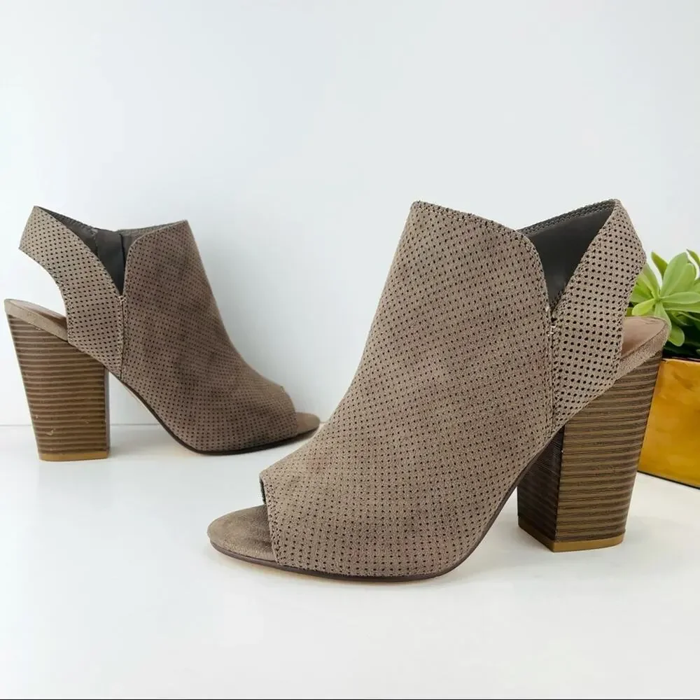Indigo Rd. Iridella Block Heel Sandal Bootie Size 10 Taupe Textile Open Toe/Heel